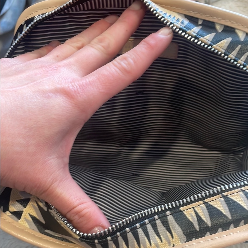 Stella & Dot Geometric Patterned Makeup Bag - image 5